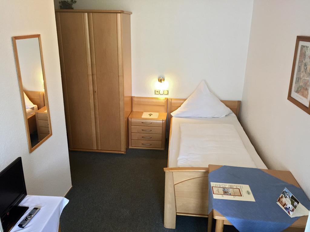 לנסטאט Hotel Flurschuetz חדר תמונה
